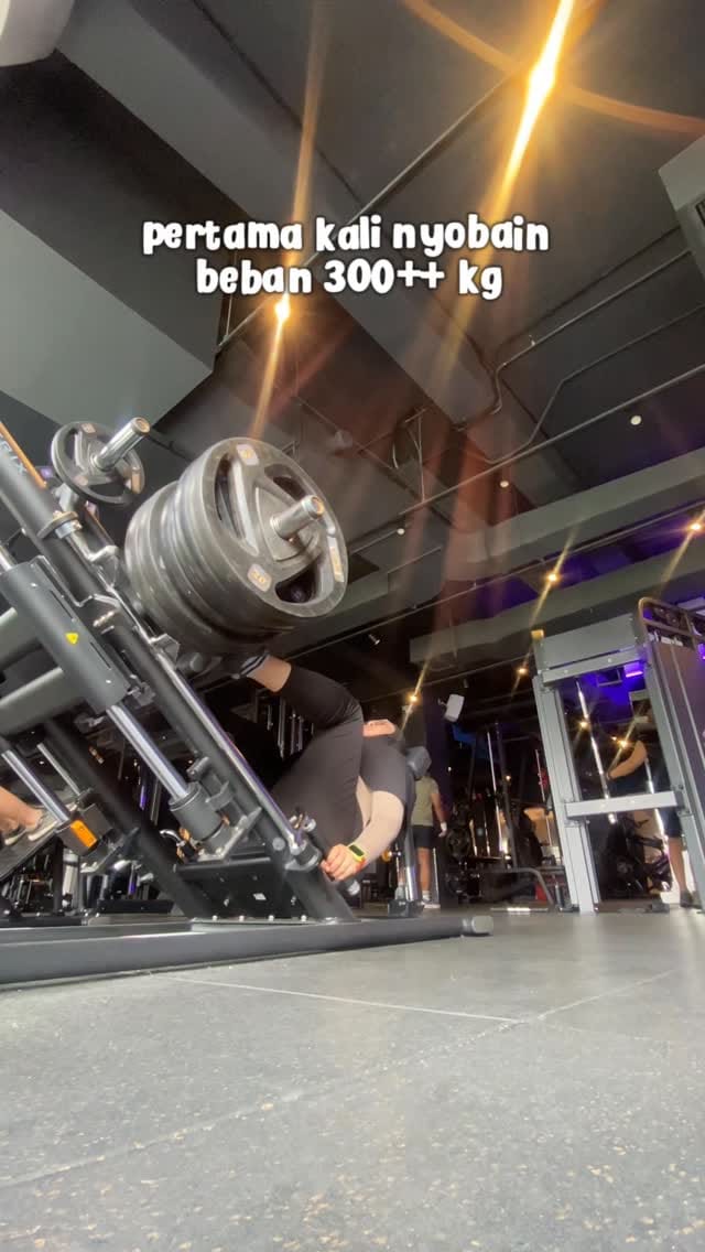 Post 5 by Rizki Afrisya on Instagram (video)