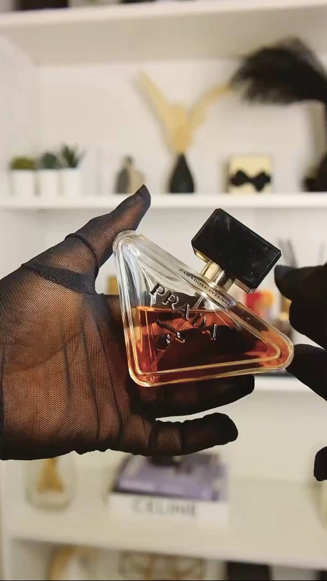 Post 7 by Kemi sola on Instagram (video)