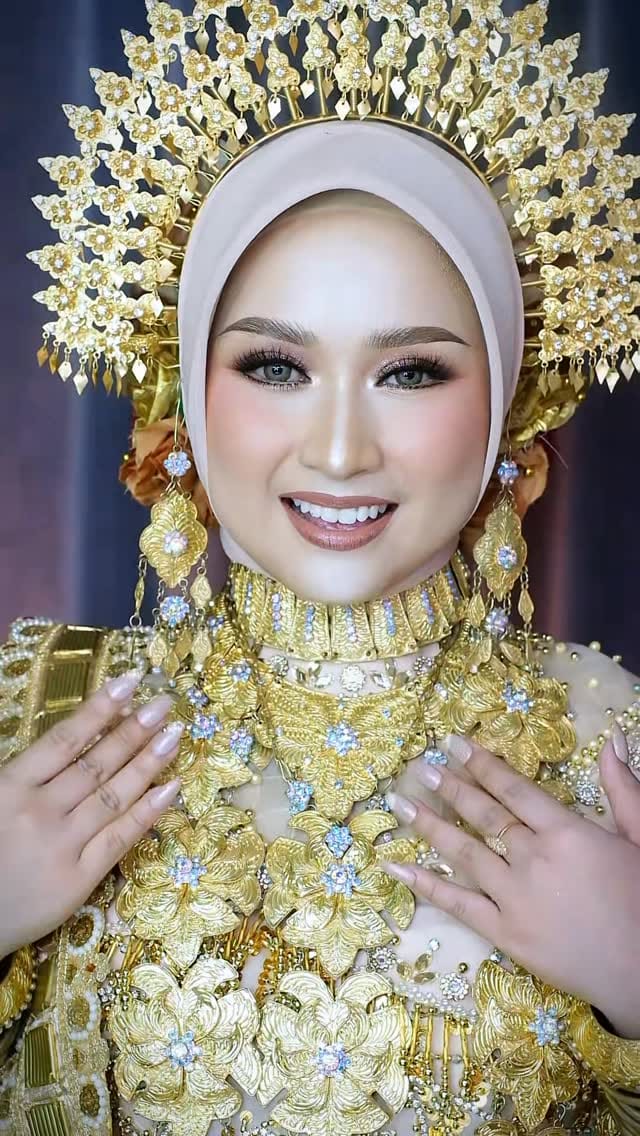 Post 7 by MUA MAKASSAR on Instagram (video)