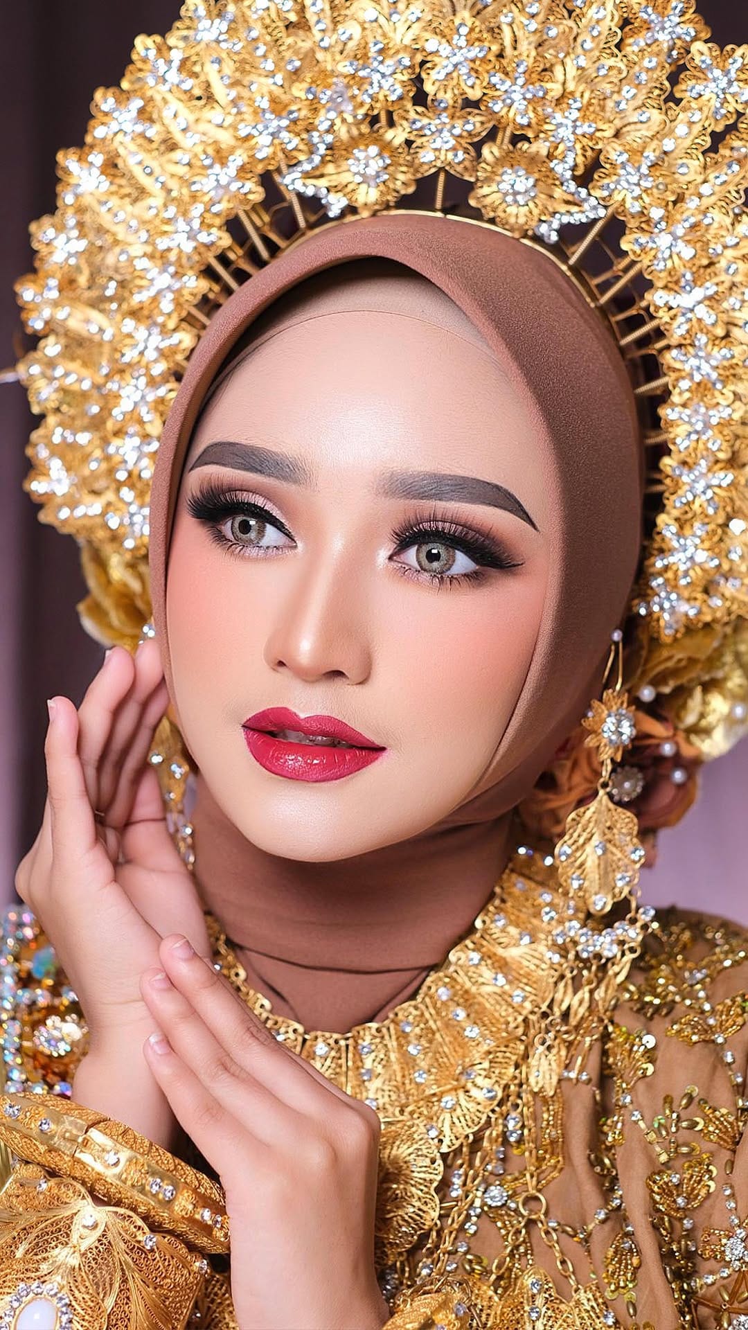 Post 10 by MUA MAKASSAR on Instagram (video)