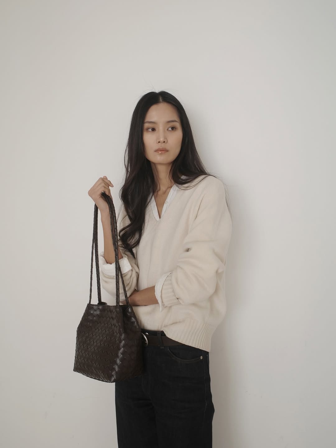 Post 2 by 모노로우 on Instagram (carousel)