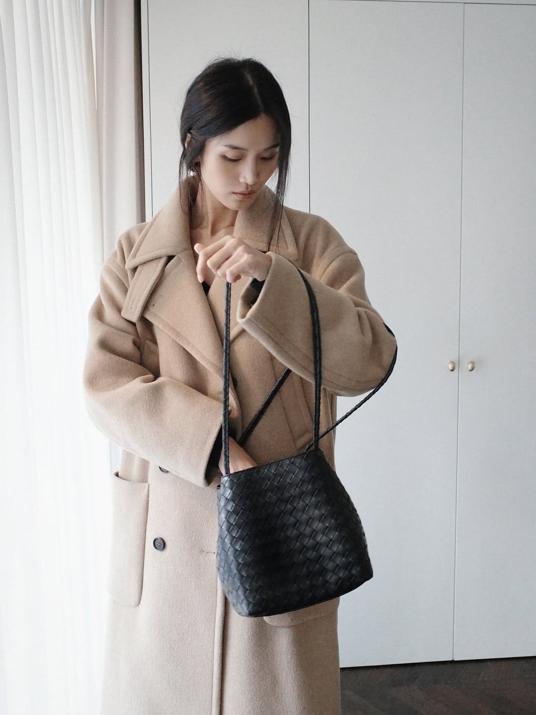 Post 8 by 모노로우 on Instagram (carousel)