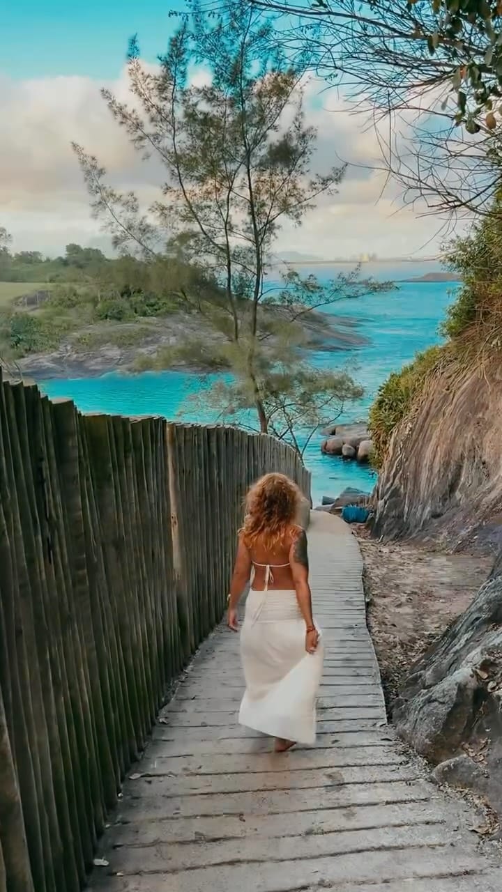 Post 9 by Fernanda Santa Rosa on Instagram (video)