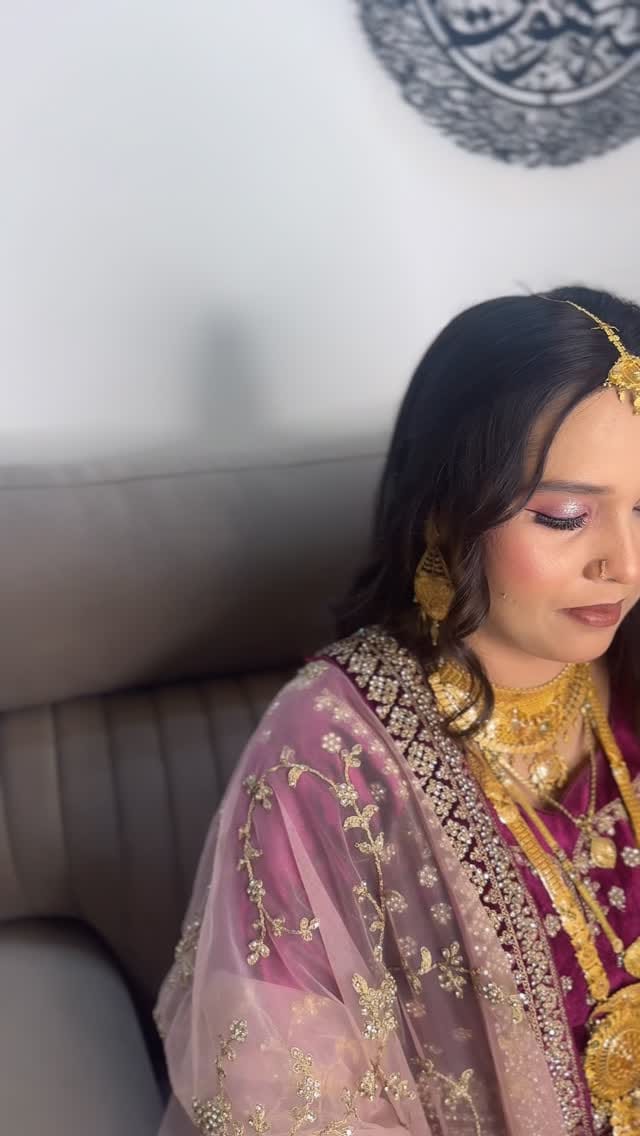 Post 1 by Rahiya•Bridal Makeup Artist♥️ on Instagram (video)