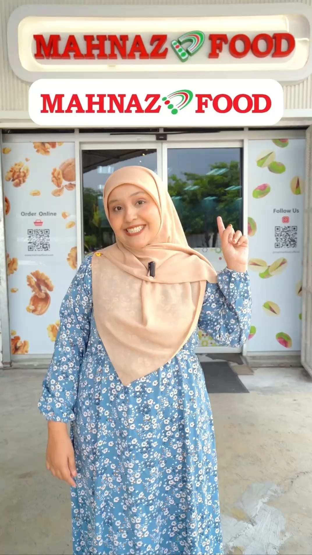 Post 8 by Mahnaz Food on Instagram (video)