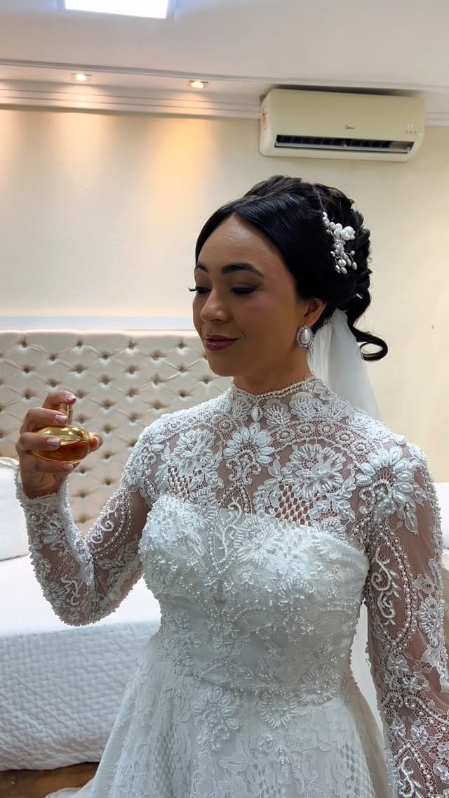 Post 5 by Cida Duarte Noivas e Festas on Instagram (video)