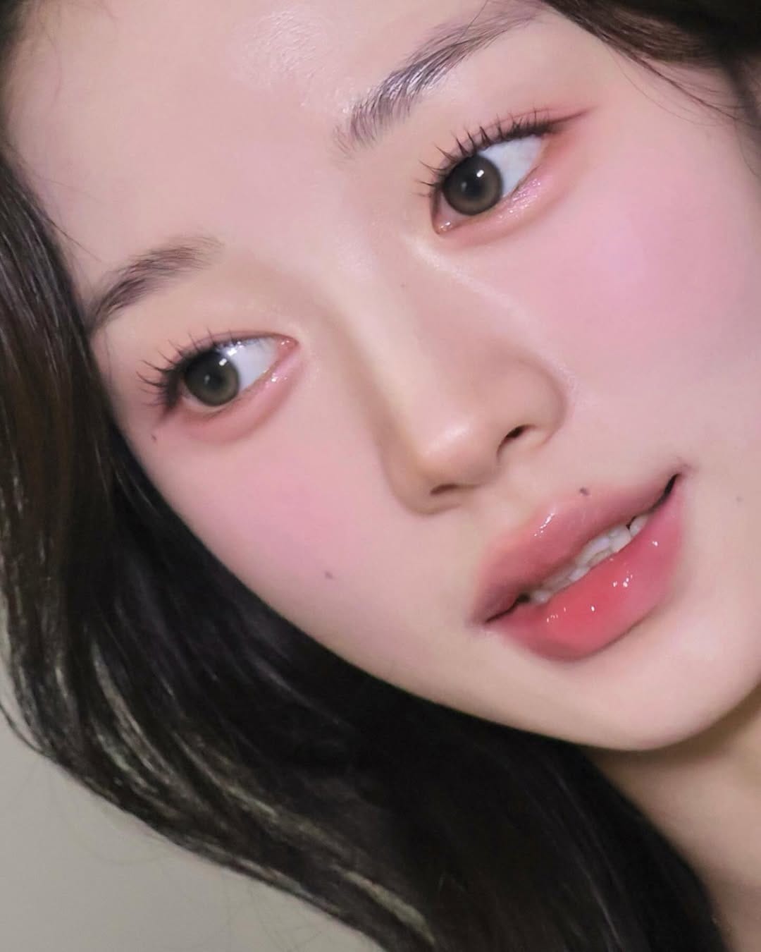 Post 2 by 벨르메종 원장 | 다희•채희 on Instagram (image)