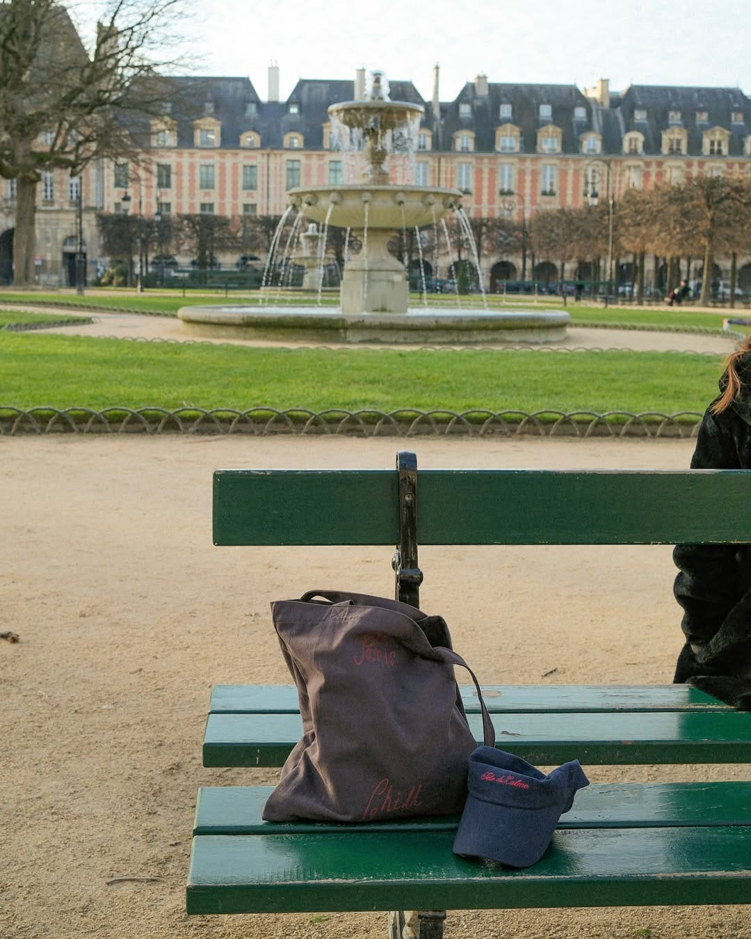 Post 2 by HÔTEL PARIS CHILL | 호텔 827 on Instagram (carousel)