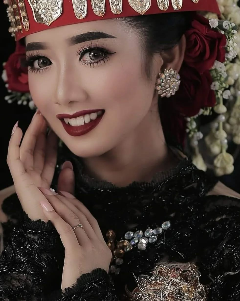 Post 10 by Winda Arista Sari || Muse Malang Selatan on Instagram (carousel)