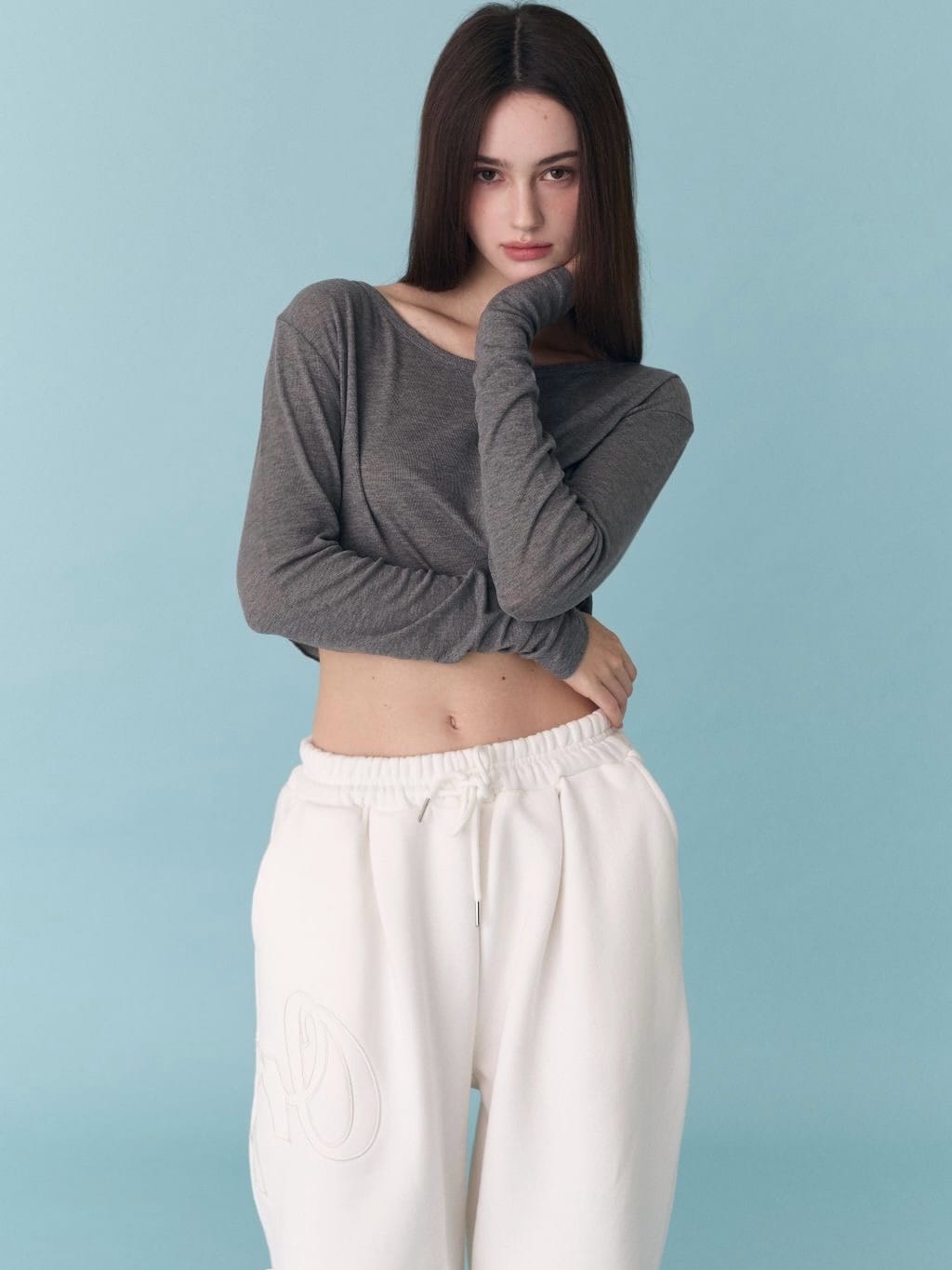 Post 3 by 폴리나 모델 Pauline on Instagram (carousel)