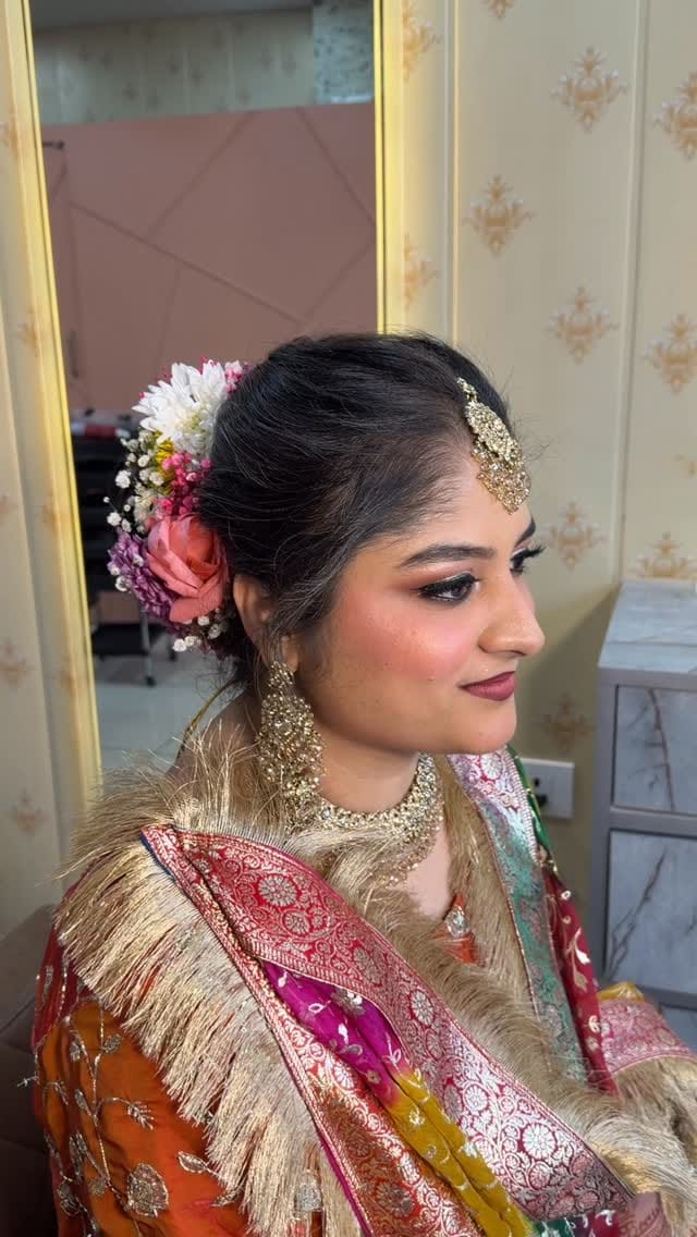 Post 4 by Deepanjali l Bridal Makeup Artist I Roorkee I Delhi on Instagram (video)