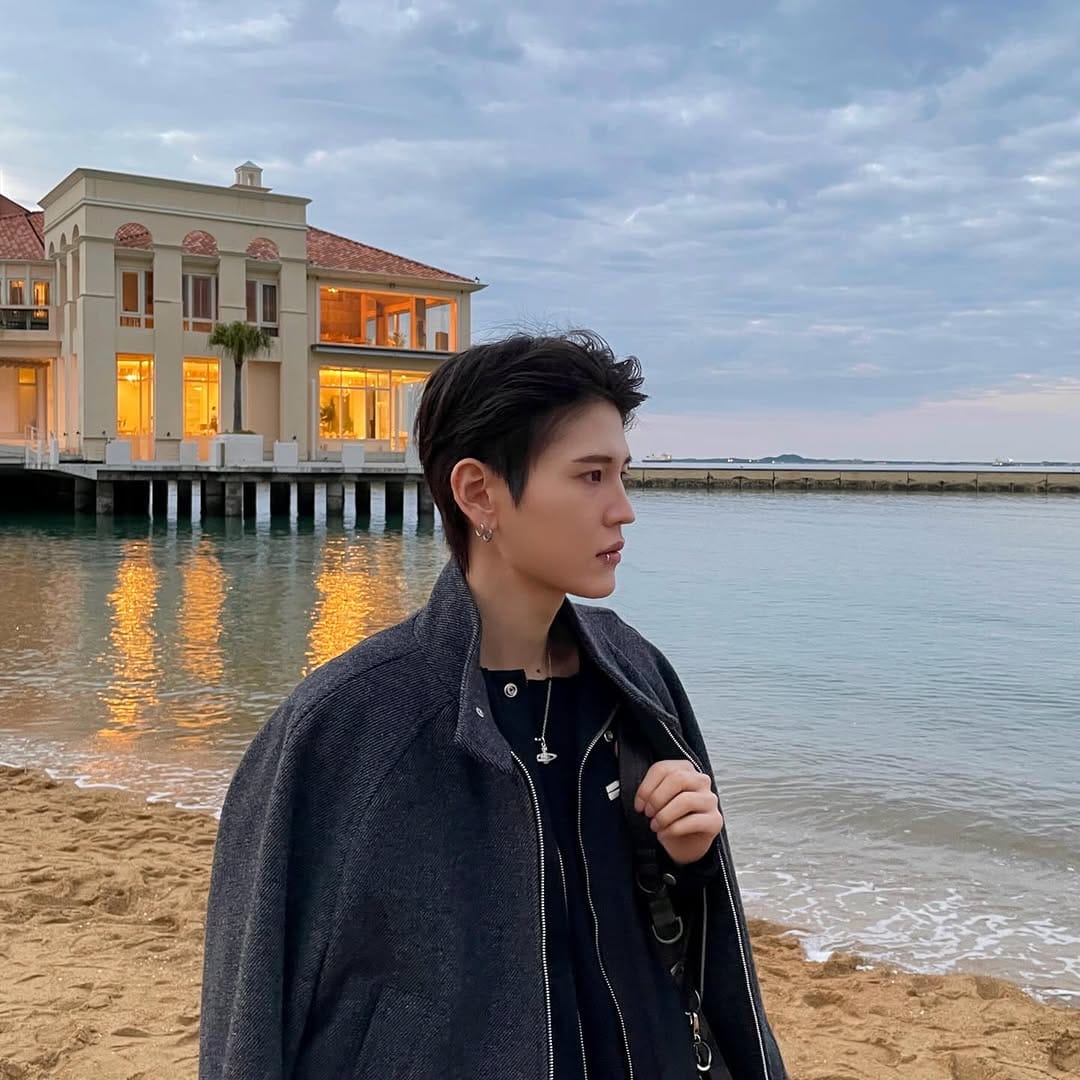Post 1 by 한정훈(Yuuki, ゆうき) on Instagram (carousel)