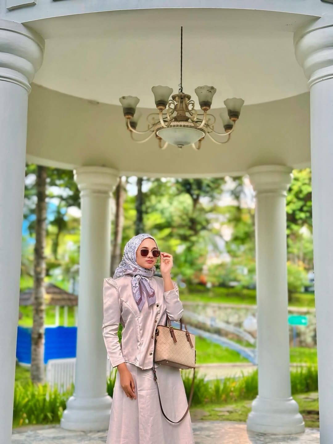Post 4 by shela Nezam on Instagram (carousel)