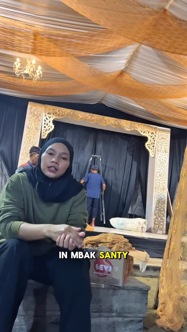 Post 2 by Santymakeup MUA Klaten on Instagram (video)