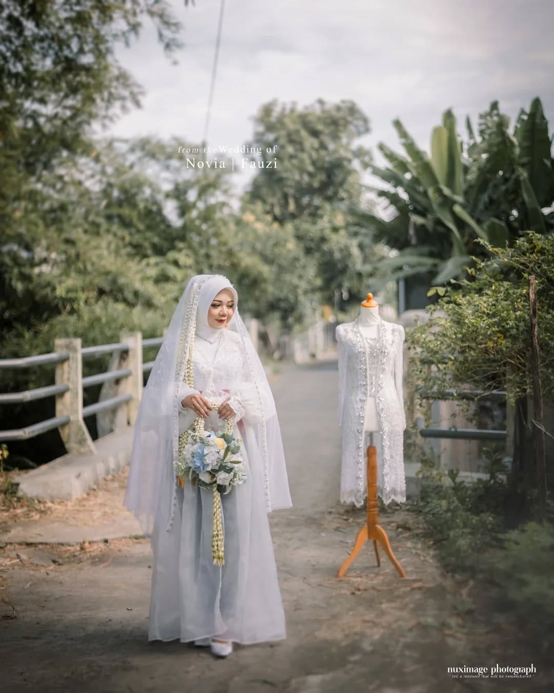 Post 4 by Santymakeup MUA Klaten on Instagram (carousel)
