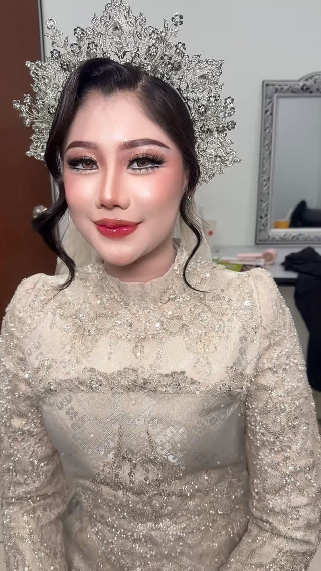 Post 3 by By ZURA TAHIR MUA KUALA LUMPUR on Instagram (video)