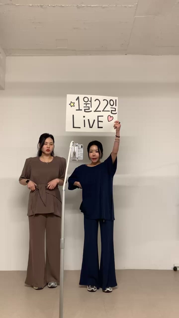Post 5 by 무아르 은진언니의 엔티크제이♥️ on Instagram (video)