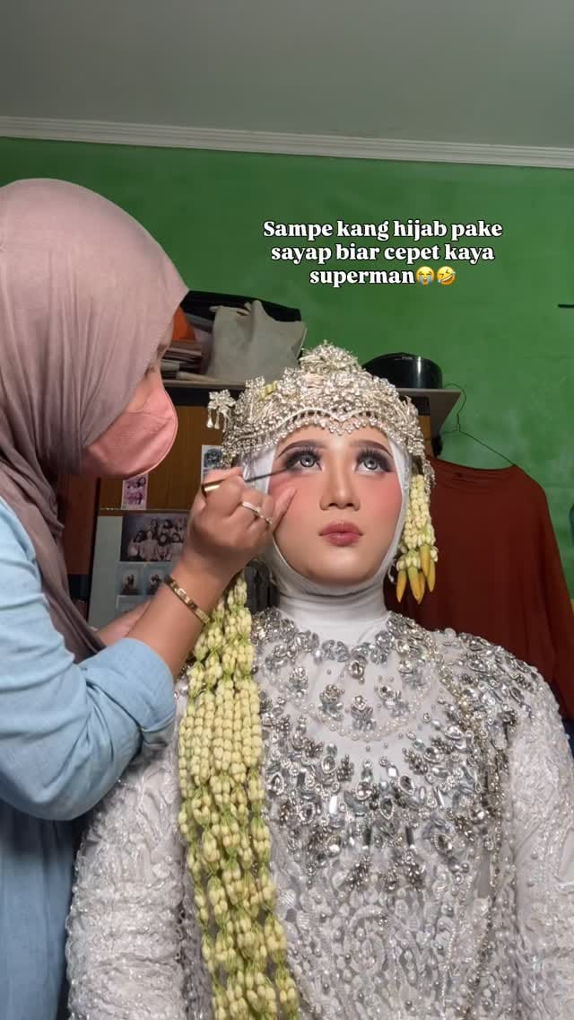 Post 7 by MUA JAKBAR DAN SEKITARNYA on Instagram (video)