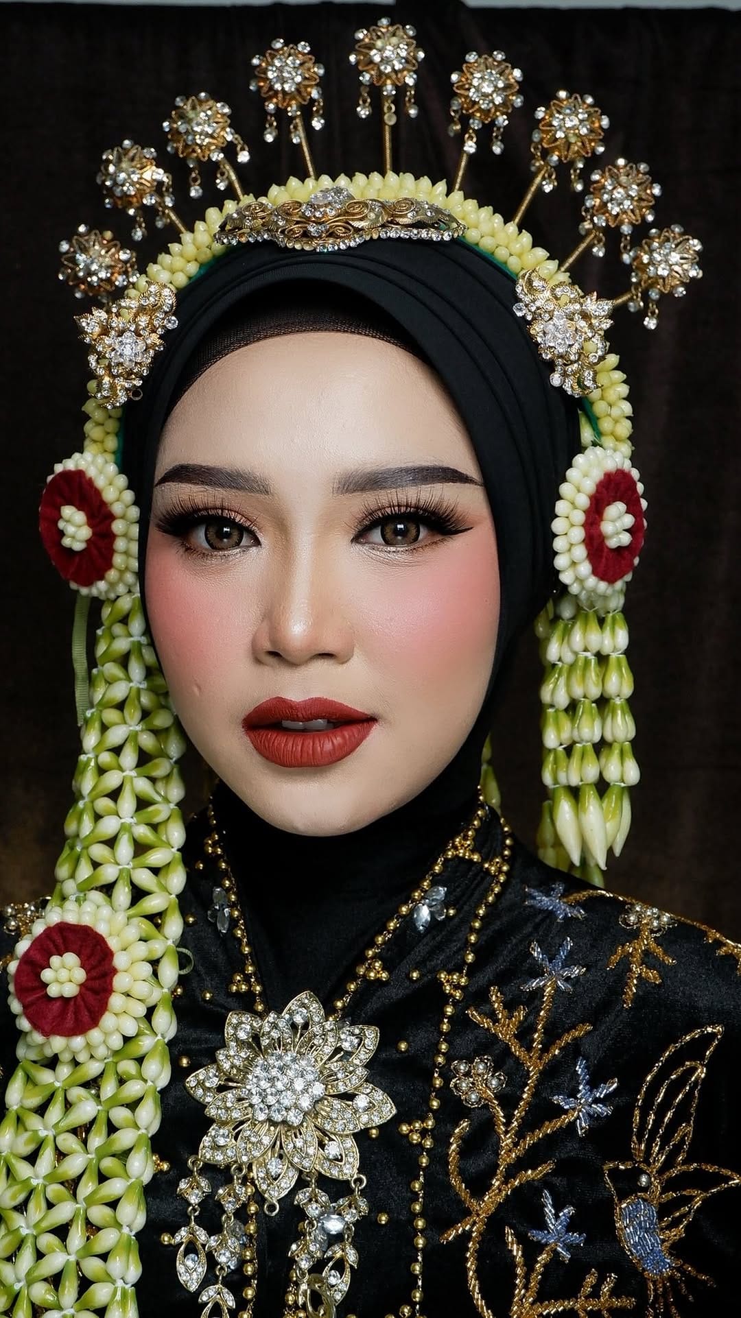 Post 2 by MUA JAKBAR DAN SEKITARNYA on Instagram (video)