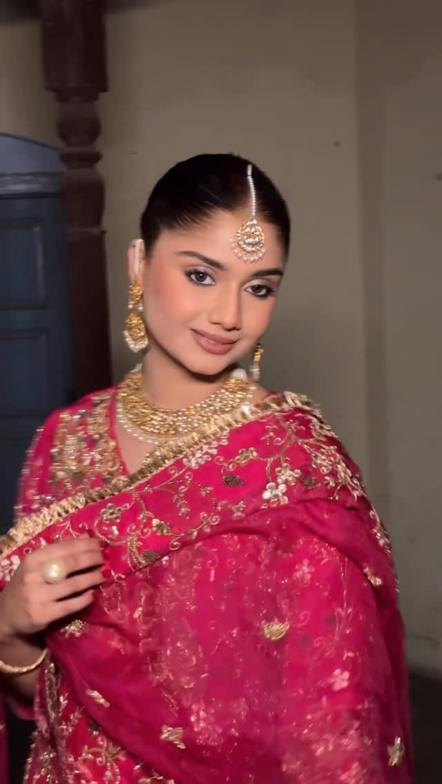 Post 8 by Ravneet Kaur | Bridal Makeup Artist on Instagram (video)