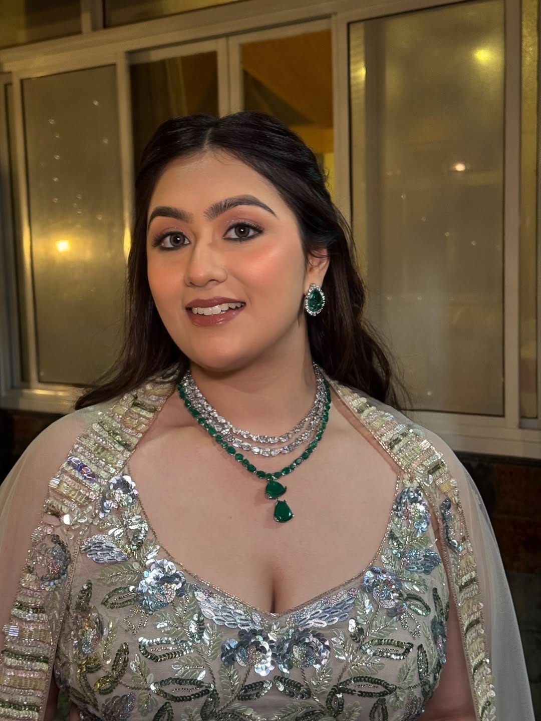 Post 6 by Ravneet Kaur | Bridal Makeup Artist on Instagram (carousel)