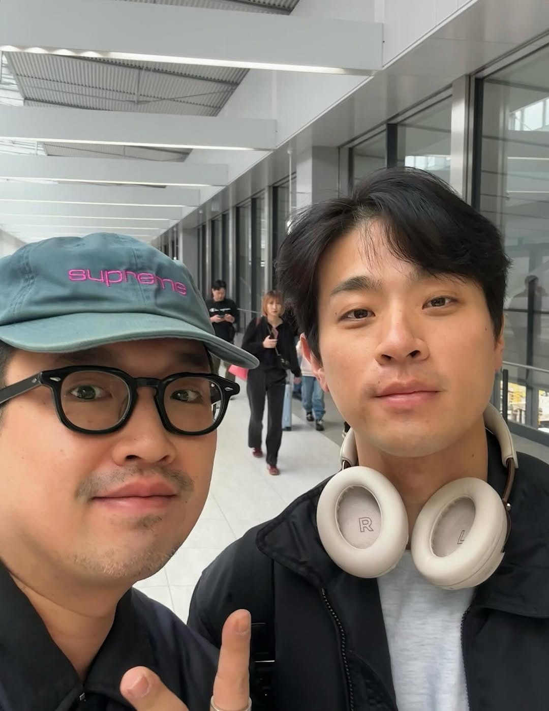 Post 6 by Q Choi on Instagram (carousel)