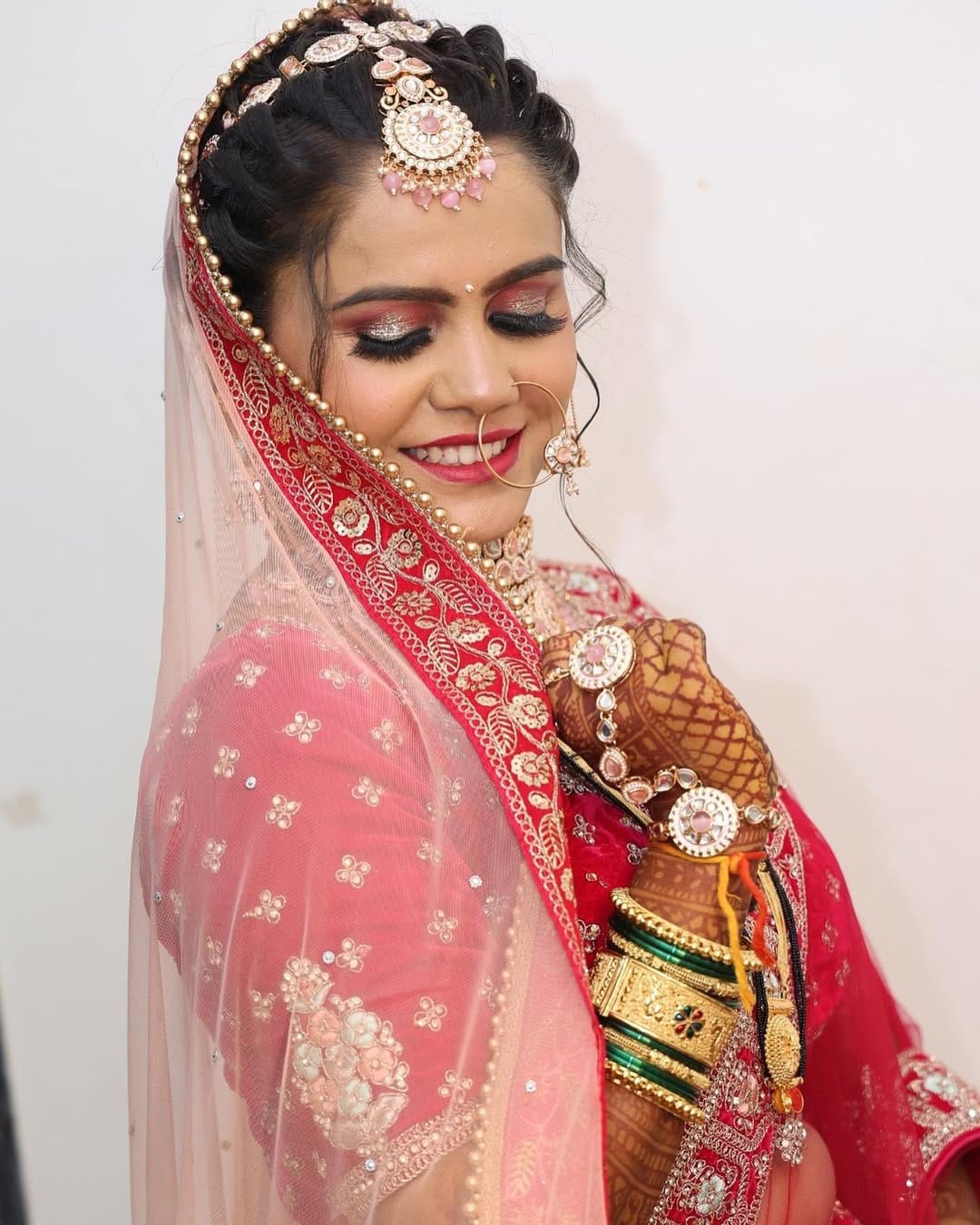 Post 10 by Heena khan on Instagram (carousel)
