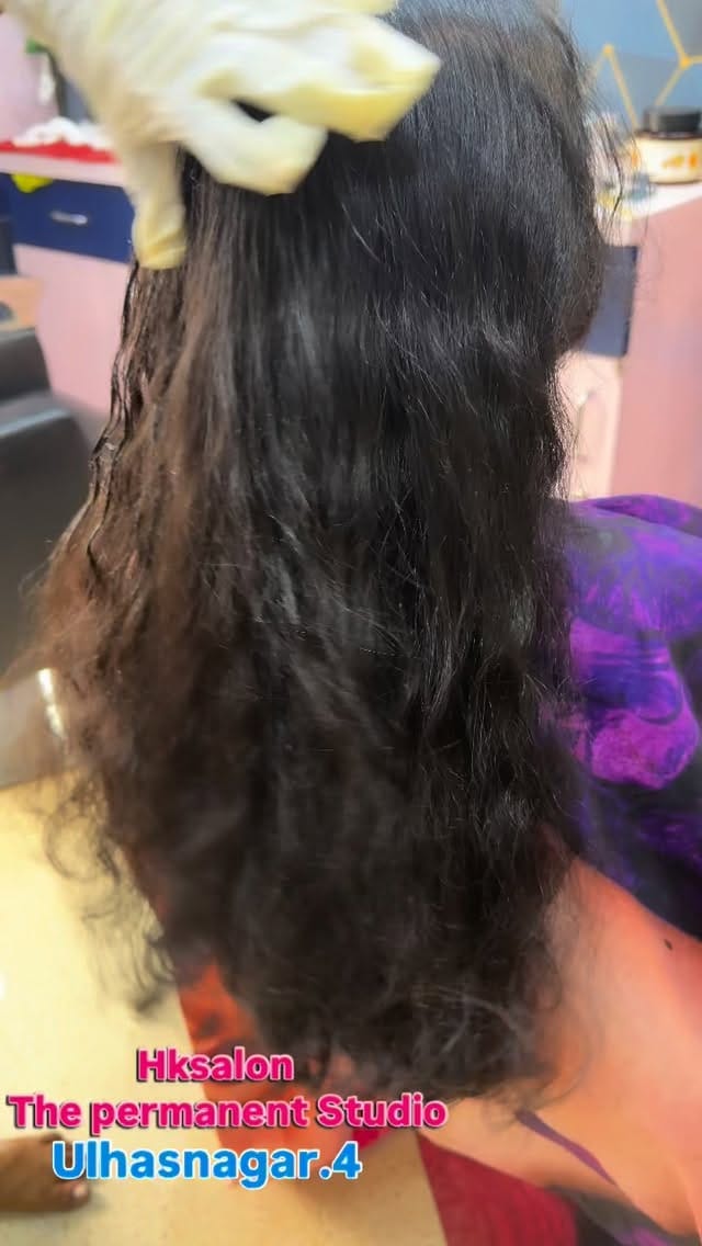 Post 1 by Heena khan on Instagram (video)