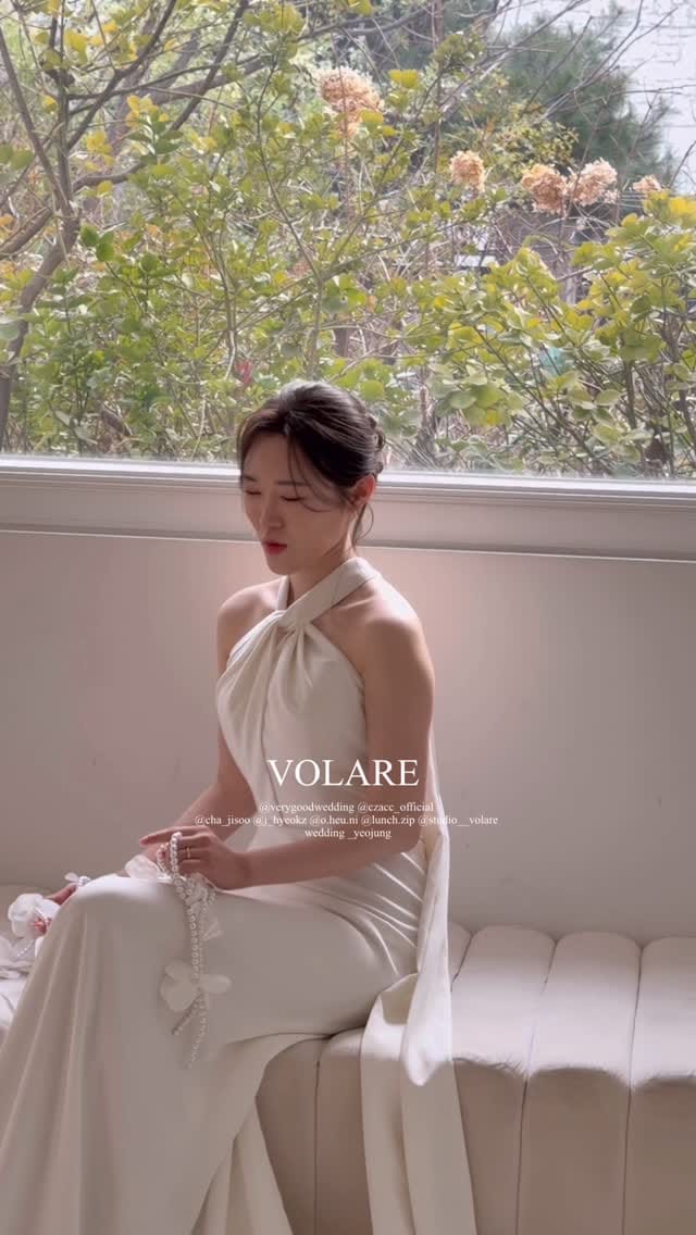 Post 3 by 이경민포레청담차지수 on Instagram (video)
