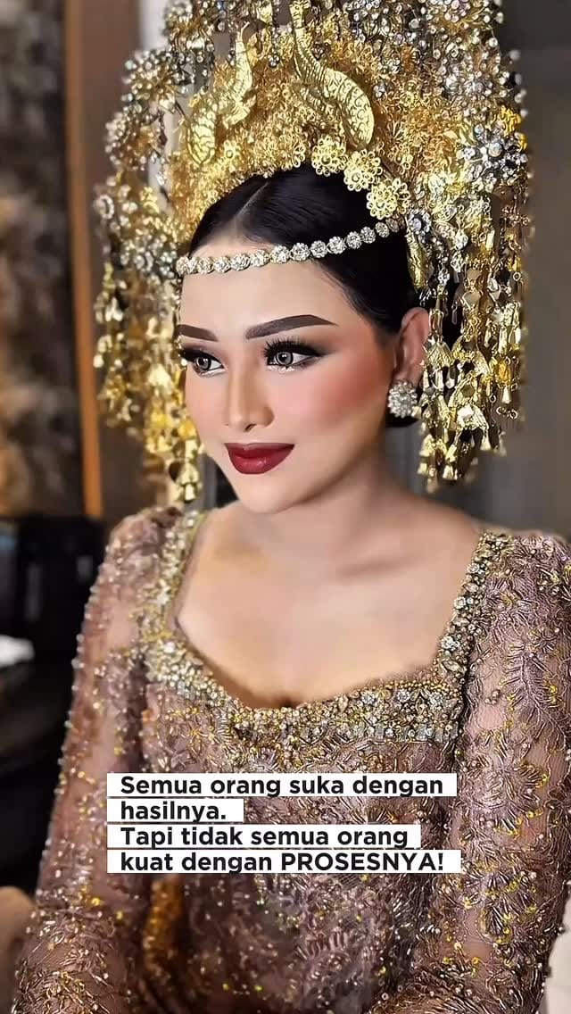 Post 4 by Neni Makeup on Instagram (video)