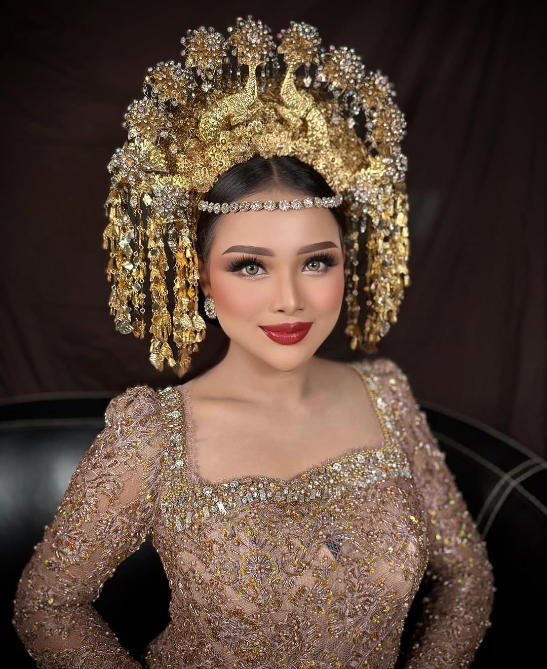 Post 6 by Neni Makeup on Instagram (image)