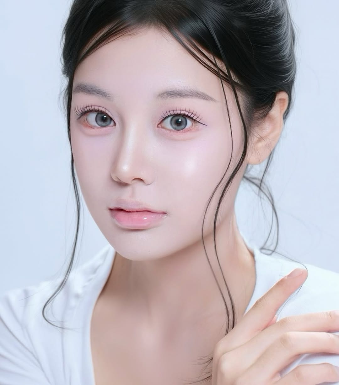 Post 8 by 강남메이크업샵 부산메이크업샵 홍대메이크업샵 서면메이크업샵 청담메이크업샵 신사메이크업샵 멉씨 김소연 on Instagram (image)