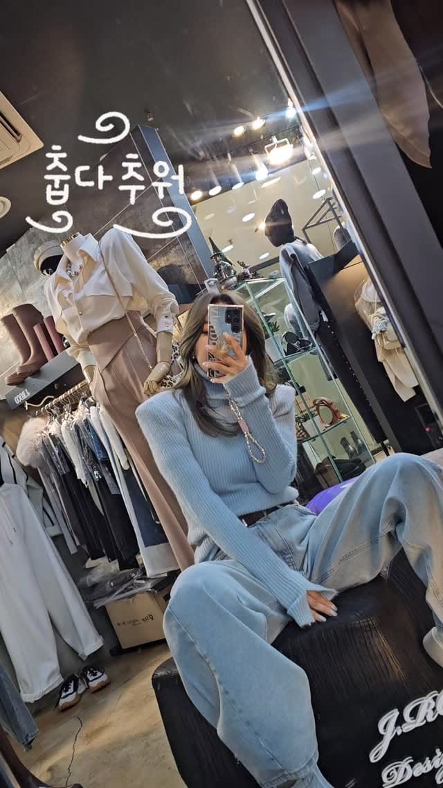 Post 2 by JROCO 옷쟁이 로꼬언니의감각코디&라이프 on Instagram (video)
