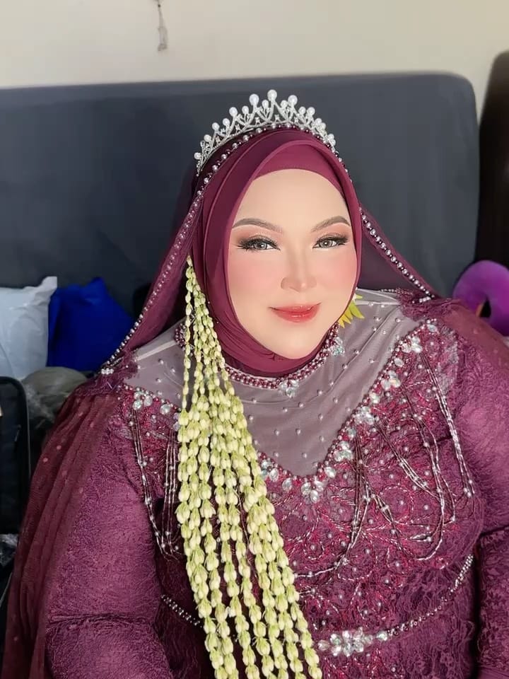 Post 6 by Jenny_mua jaksel jabodetabek on Instagram (carousel)