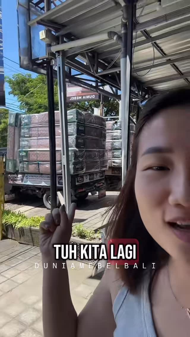Post 1 by SOFA | FURNITURE | INTERIOR on Instagram (video)