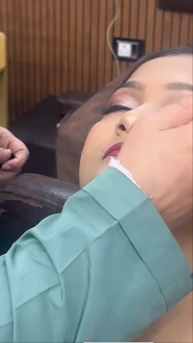 Post 2 by Heena Makeovers on Instagram (video)