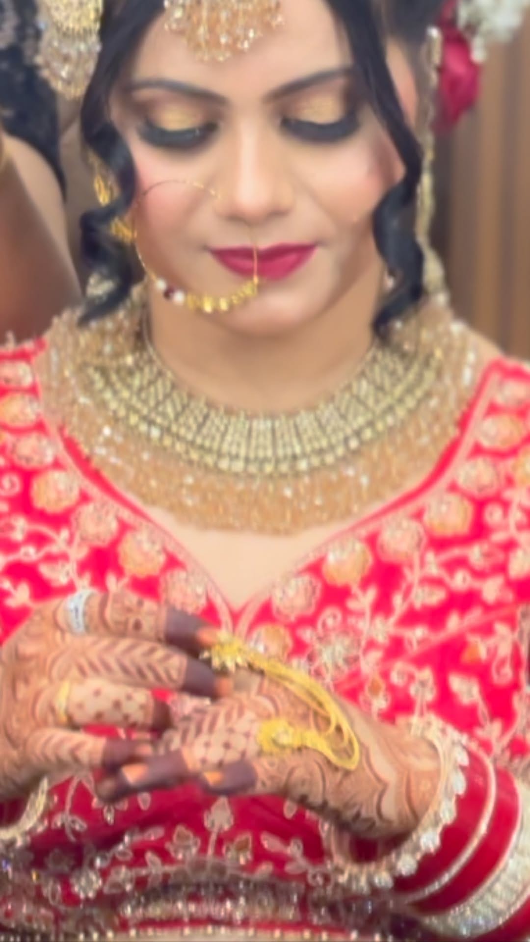 Post 7 by Heena Makeovers on Instagram (video)