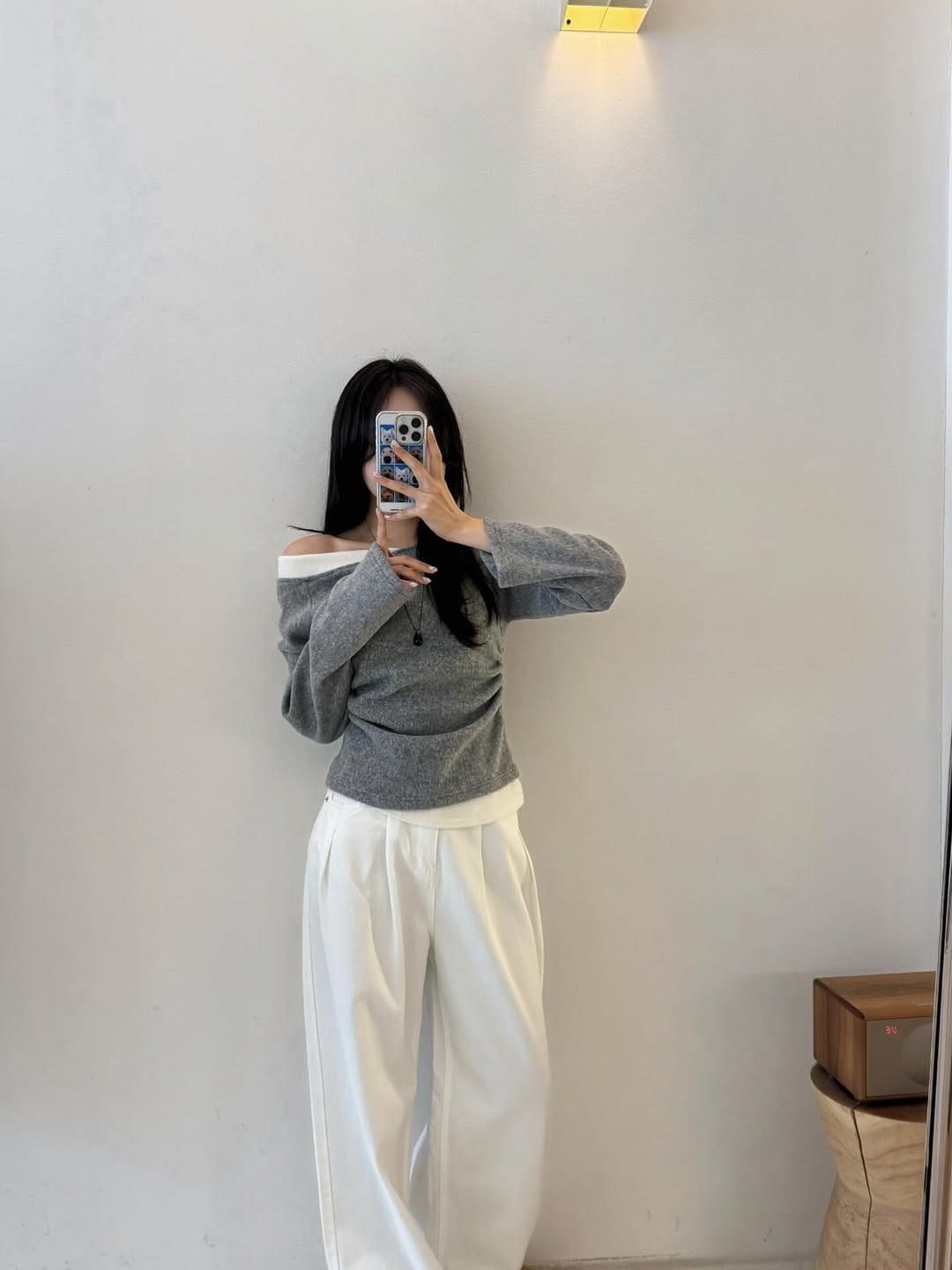 Post 1 by 전북대 옷가게 𝐁𝐞 𝐰𝐚𝐫𝐦 ◡̈ on Instagram (carousel)