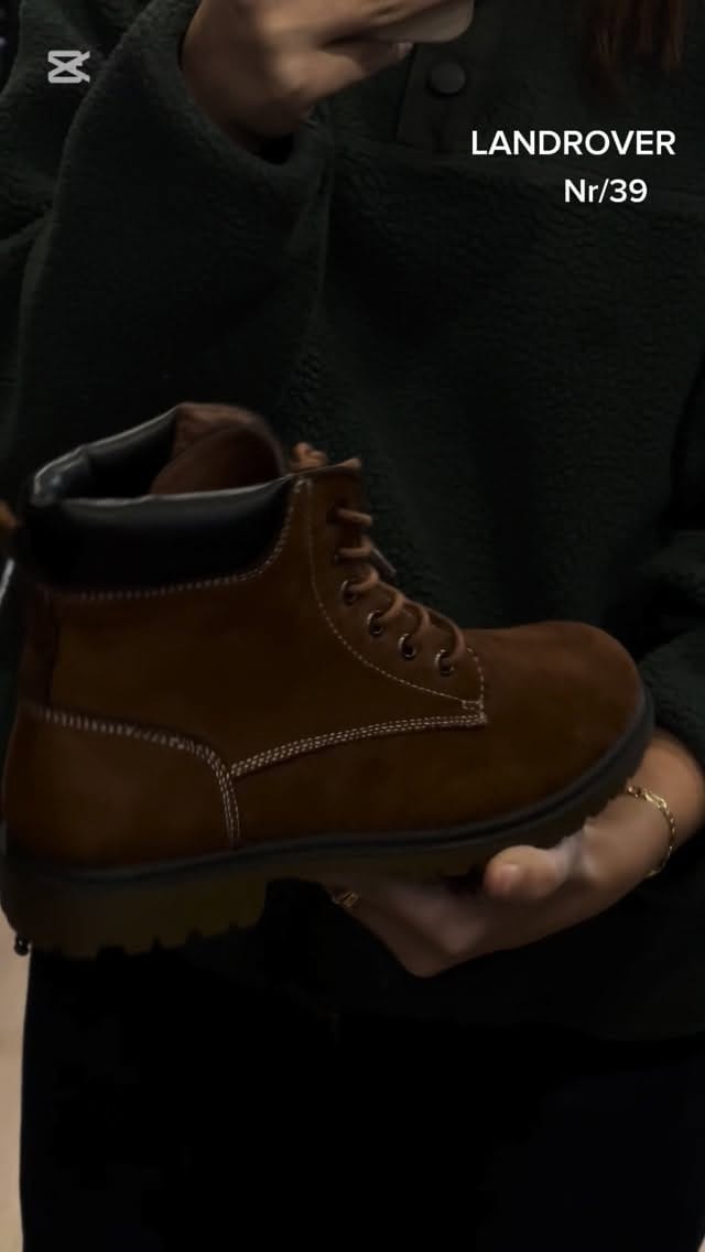 Post 2 by Outlet Blloku on Instagram (video)