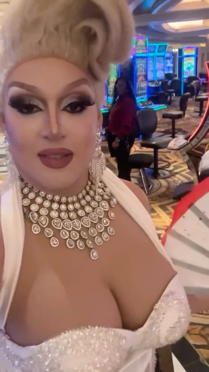 Post 7 by The Countess Mascara on Instagram (video)