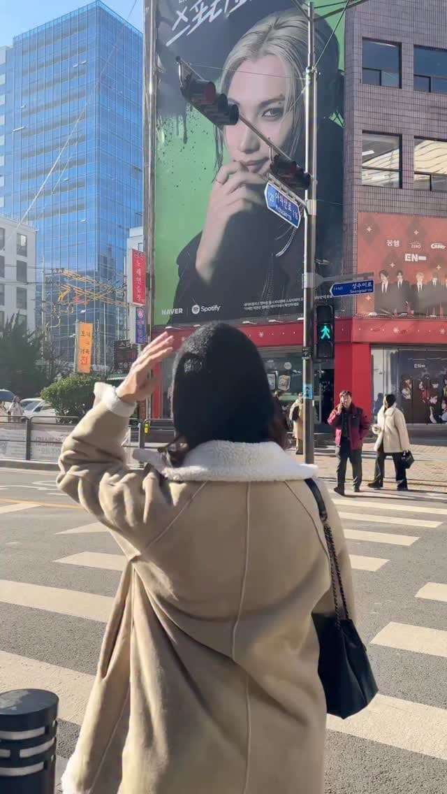 Post 8 by Ale Anjos ✨ 알레 on Instagram (video)