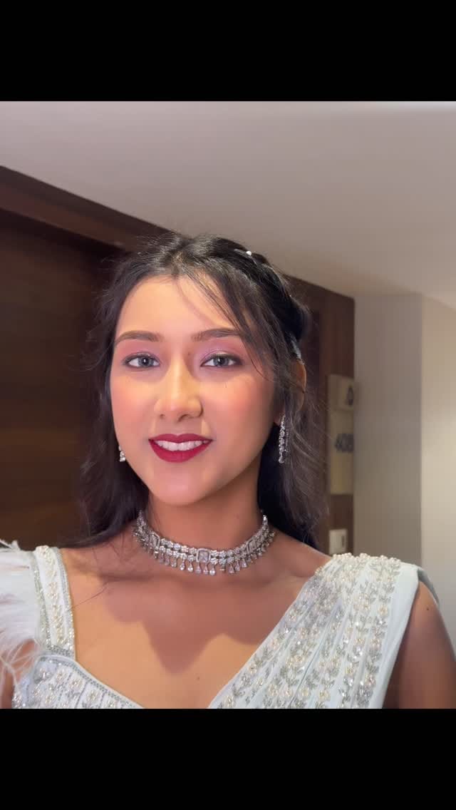 Post 6 by Vaibhavi Machwe on Instagram (video)