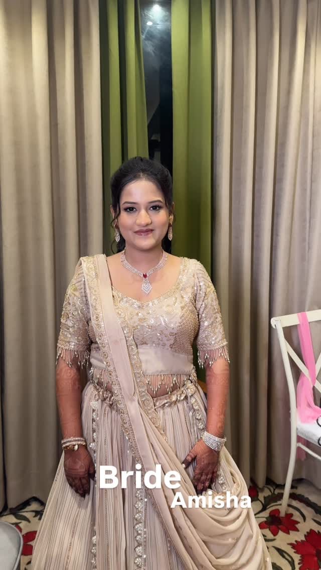 Post 1 by Vaibhavi Machwe on Instagram (video)