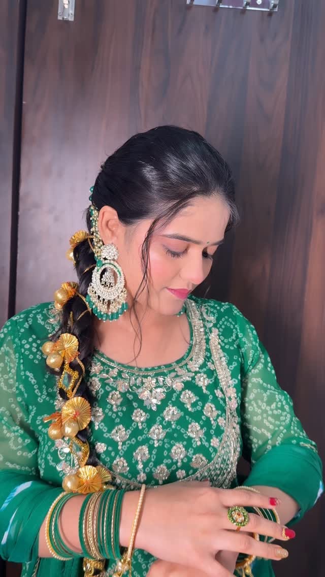 Post 3 by Vaibhavi Machwe on Instagram (video)