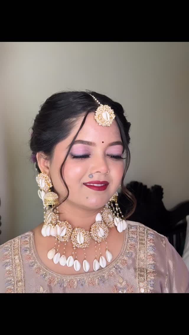 Post 5 by Vaibhavi Machwe on Instagram (video)