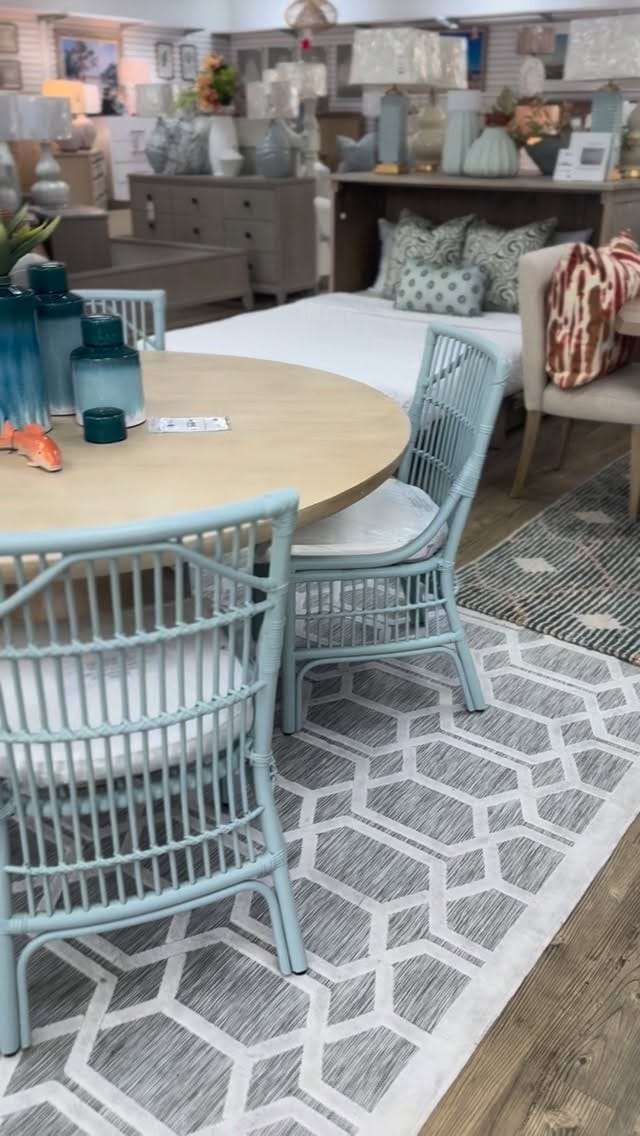Post 1 by Haven’s Furniture & Home Decor on Instagram (video)