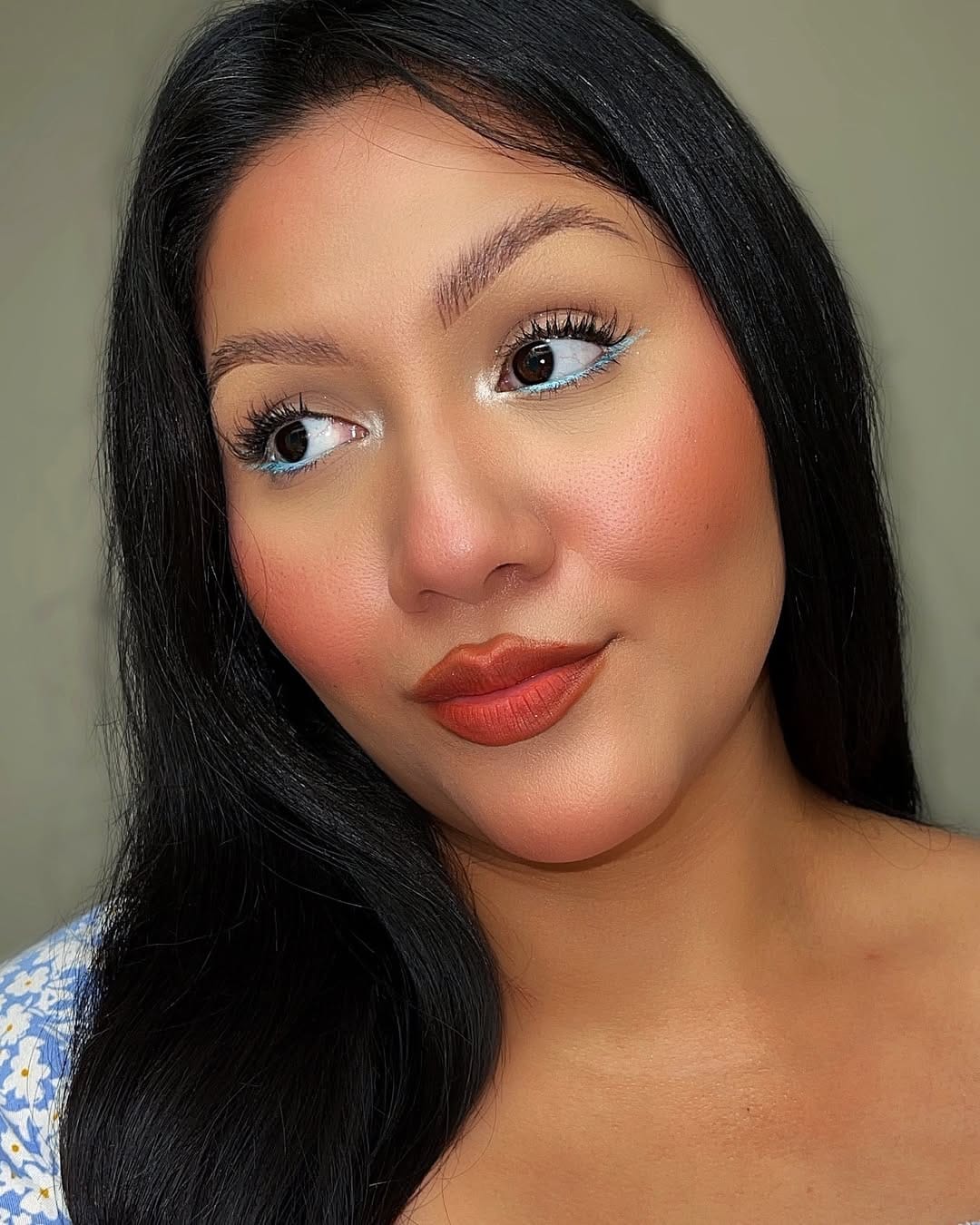 Post 9 by Adriana Sanchez| Makeup on Instagram (carousel)
