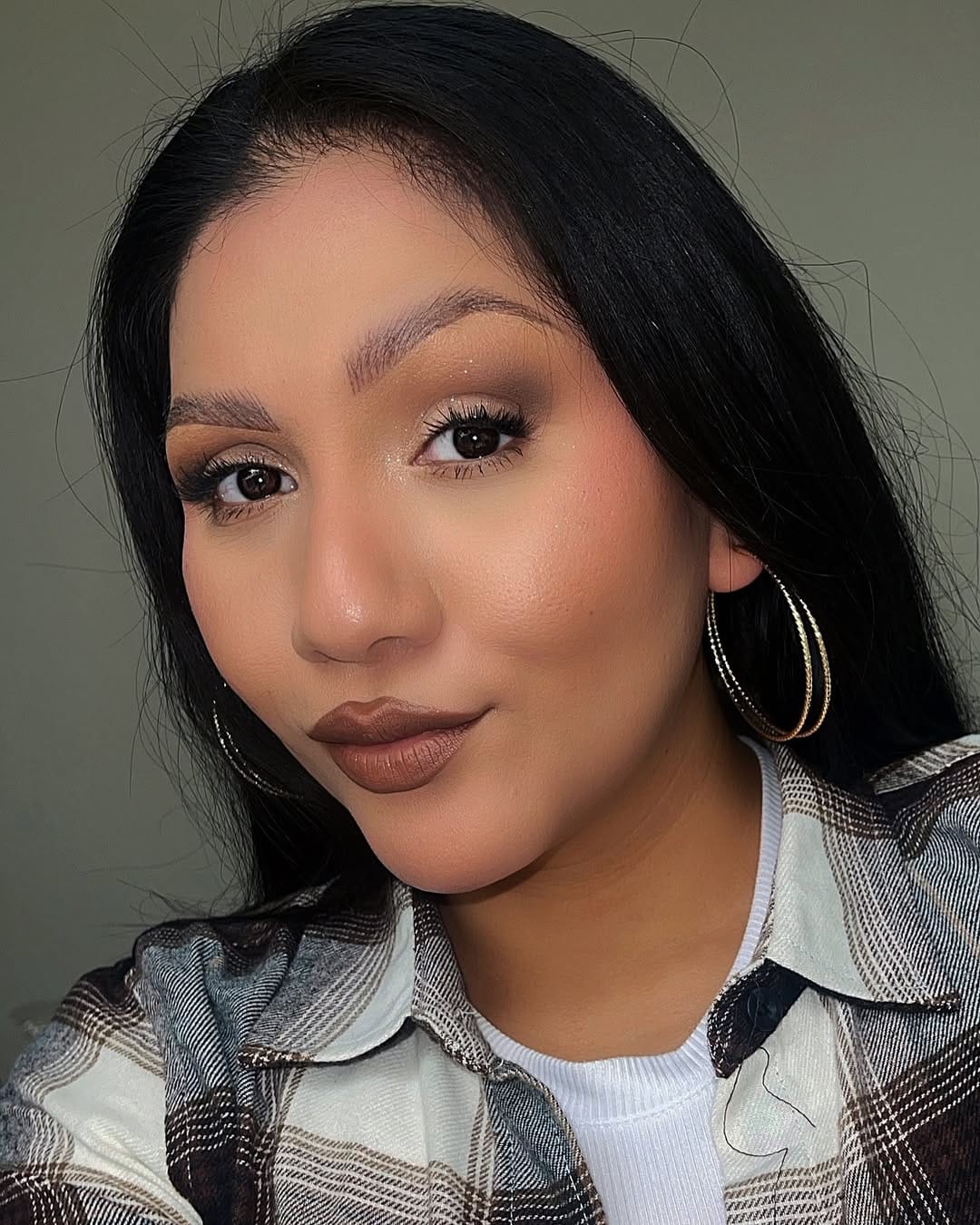 Post 4 by Adriana Sanchez| Makeup on Instagram (carousel)