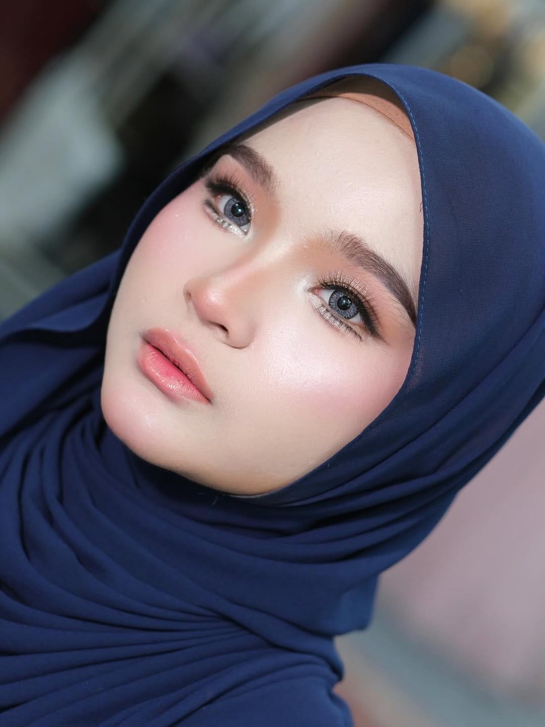 Post 5 by LooksbyArielHaziq on Instagram (carousel)