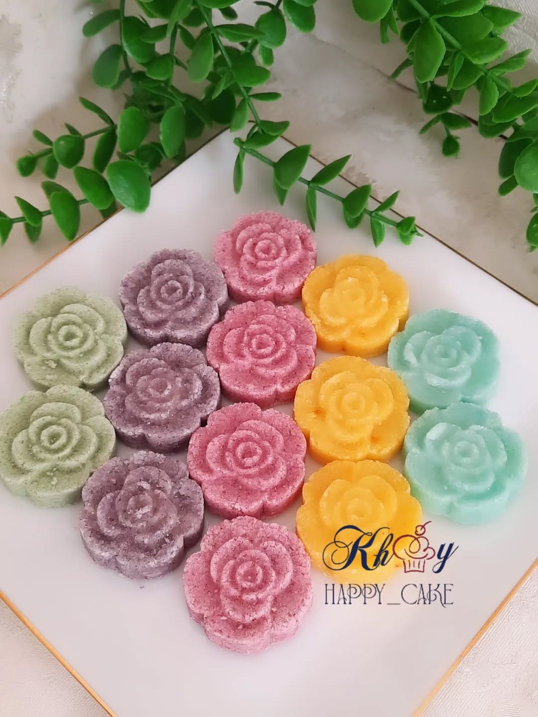 Post 3 by happy days= happy cakes on Instagram (carousel)